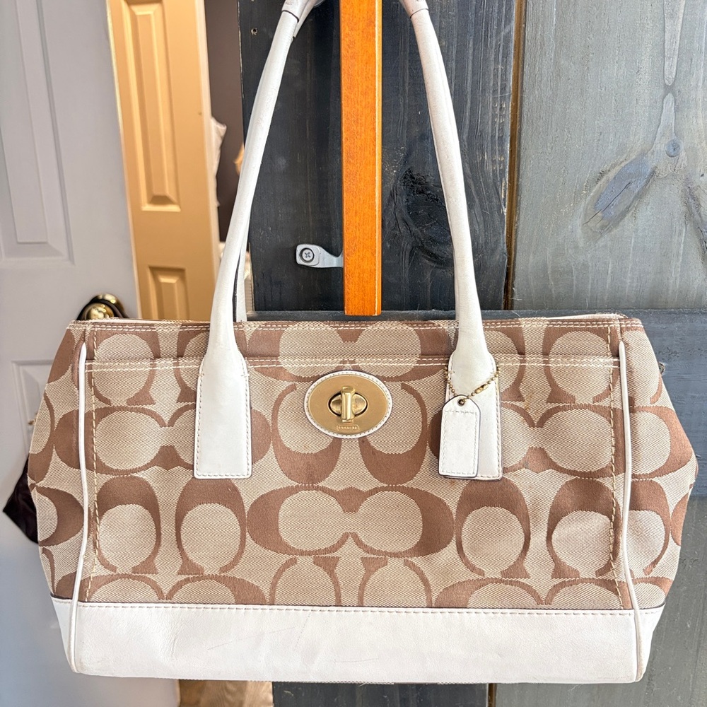 Coach Beige & White Signature Shoulder Tote